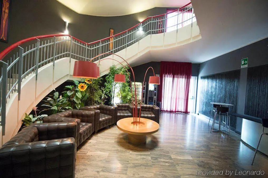 **  Aparthotel Residenza Cenisio Milano Italia