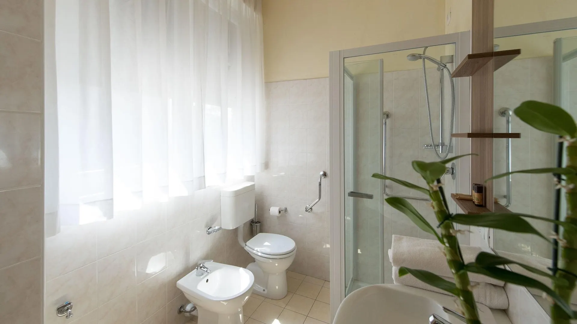**  Residenza Cenisio Aparthotel Milan Italy
